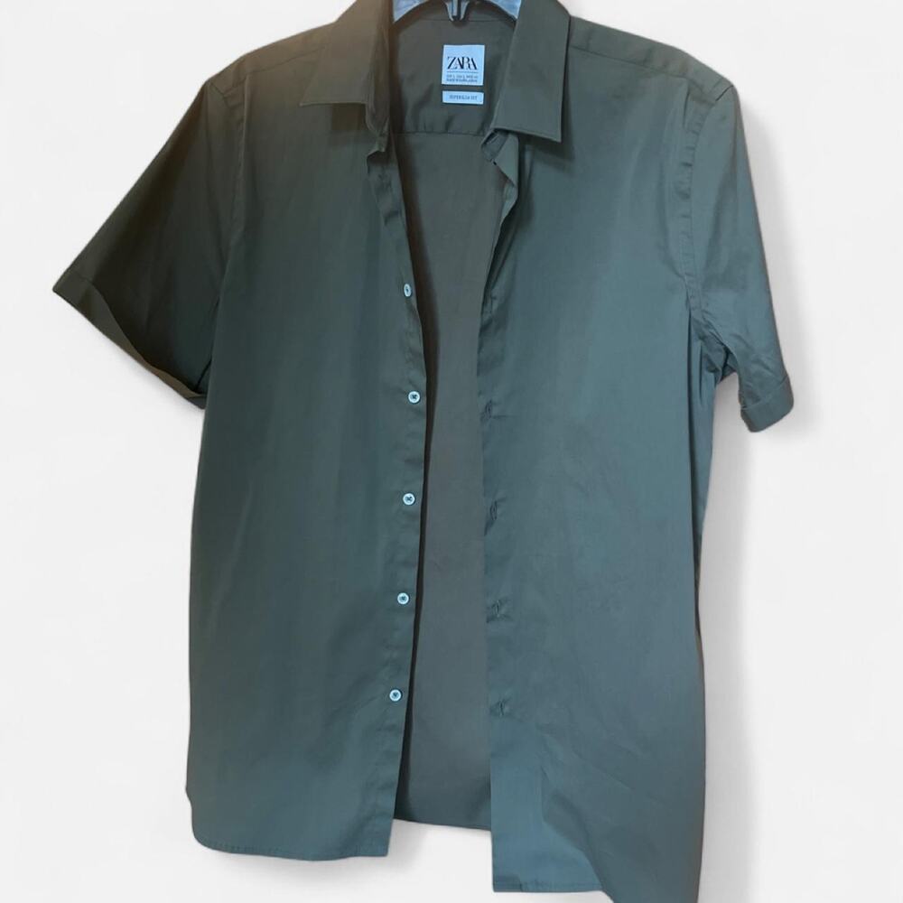 Zara olive green button up short sleeves superslim, fit T-shirt, US- size large